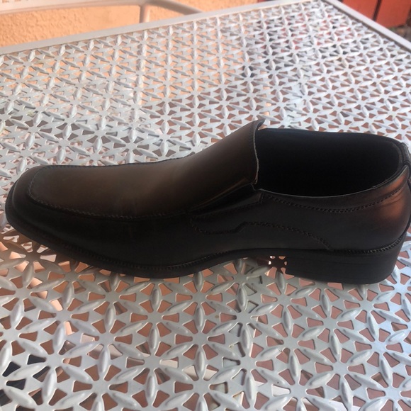 Black Dress Shoes - Picture 2 of 3
